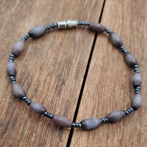Elegant Gray Mother Of Pearl Beaded Bracelet B3412